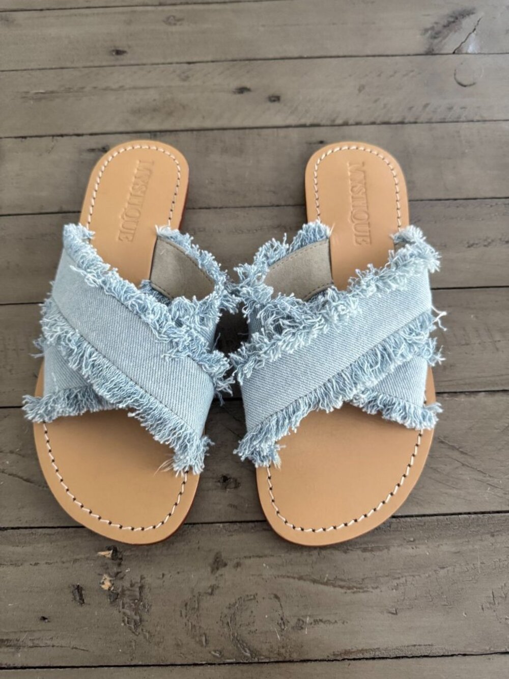 Mystique Boutique crisscross denim flat frayed sandals leather size 5